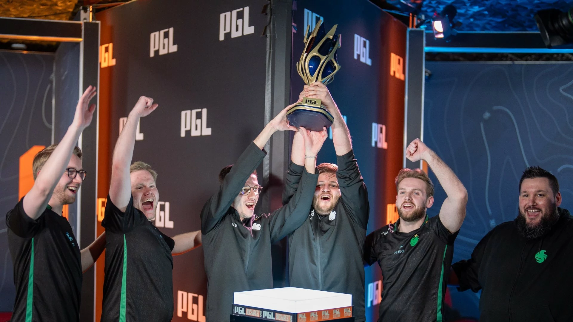 Команда Falcons вразила G2 Esports у фіналі PGL Bucharest 2025