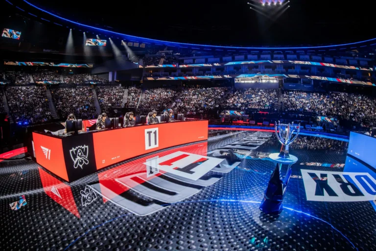 Посібник по Pick’Em та нагороди на Worlds 2025: Швейцарський етап і Кришталева куля