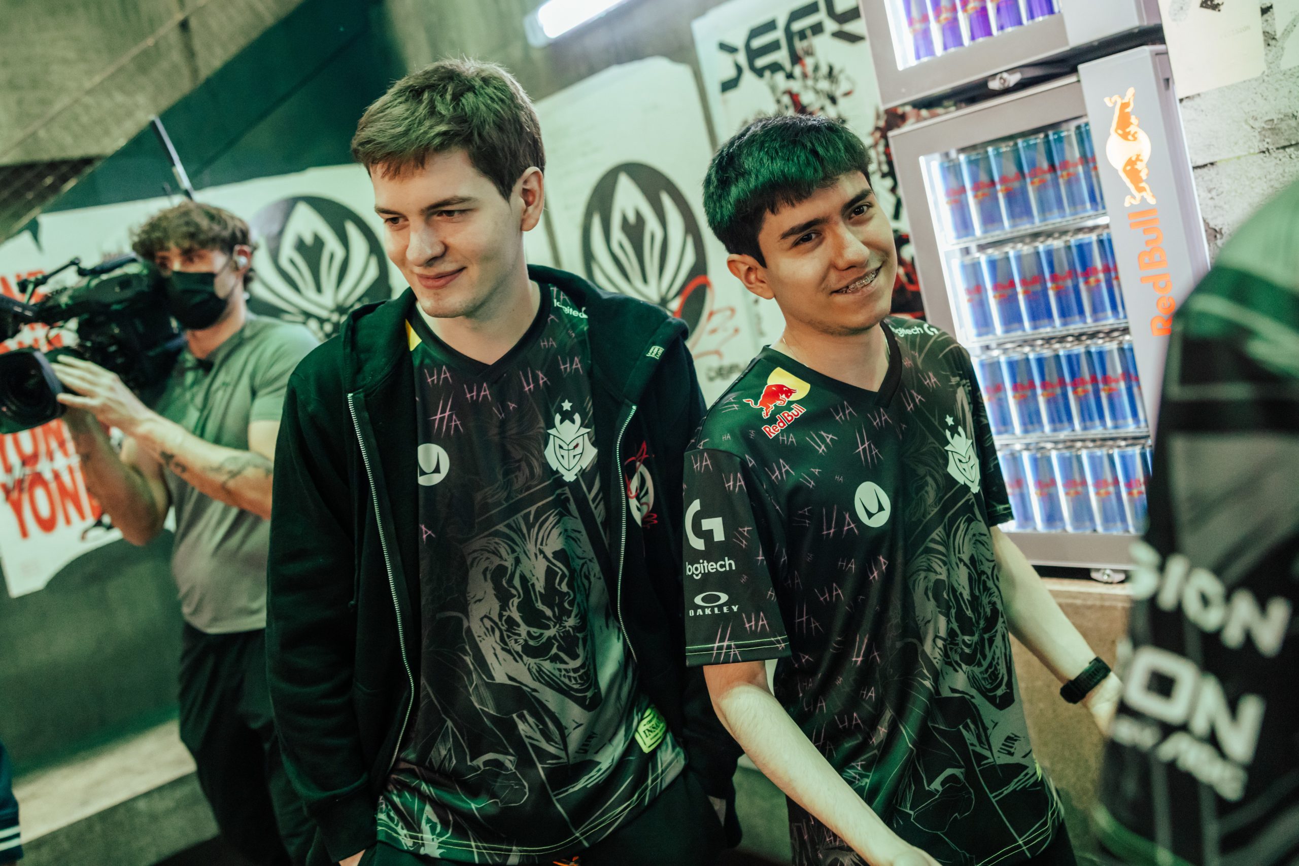 Мікікс та Yike G2